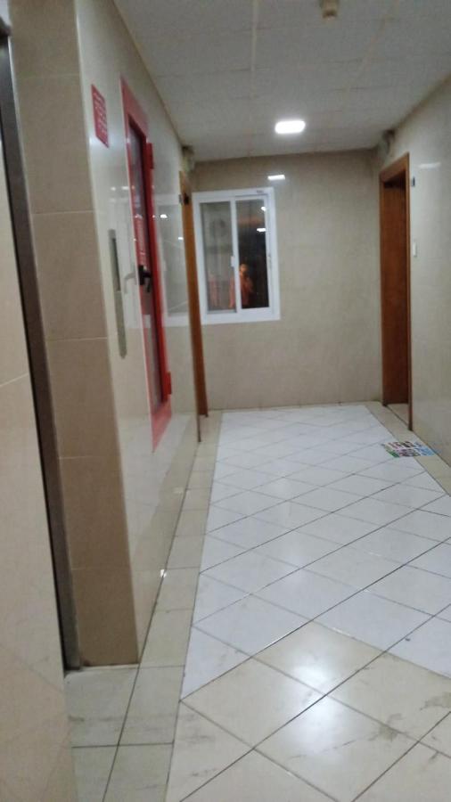Brand New Boys Hostel 5 Min Walk From Burjuman Metro Station Exit-4 With All Brand New Furnishings & Free Facilities Dubai Exterior foto