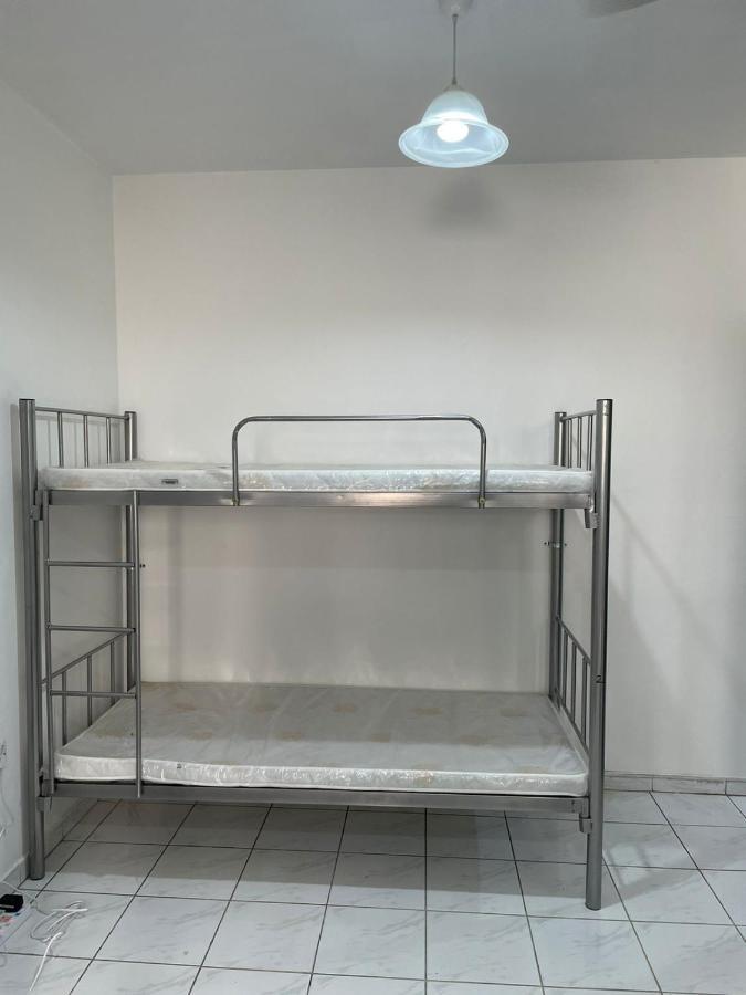 Brand New Boys Hostel 5 Min Walk From Burjuman Metro Station Exit-4 With All Brand New Furnishings & Free Facilities Dubai Exterior foto