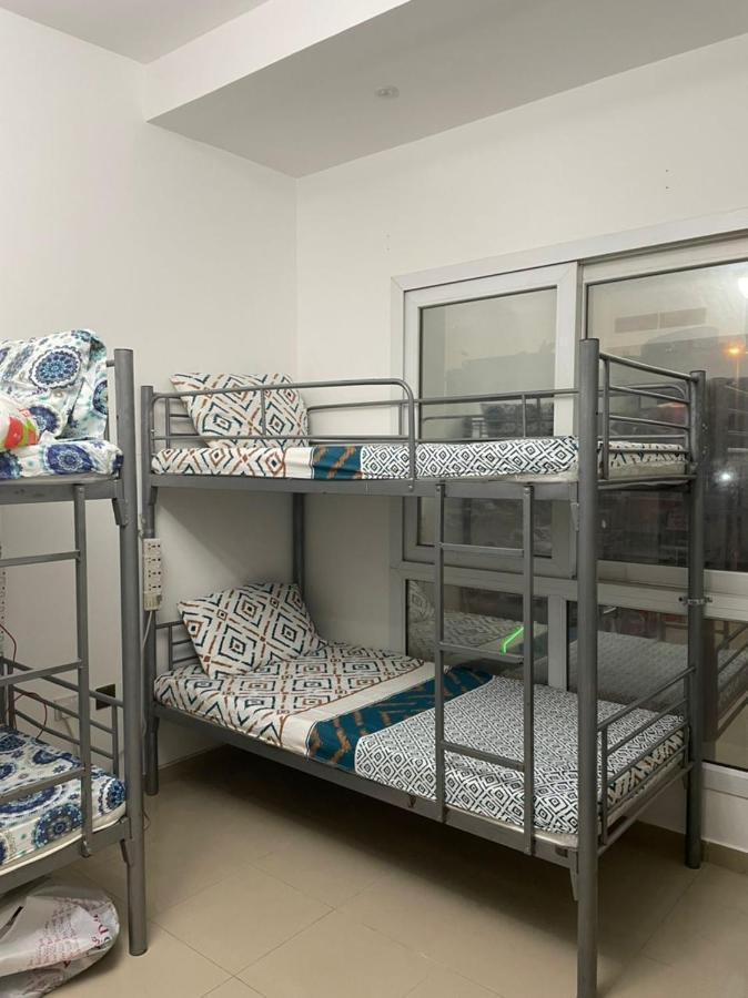 Brand New Boys Hostel 5 Min Walk From Burjuman Metro Station Exit-4 With All Brand New Furnishings & Free Facilities Dubai Exterior foto